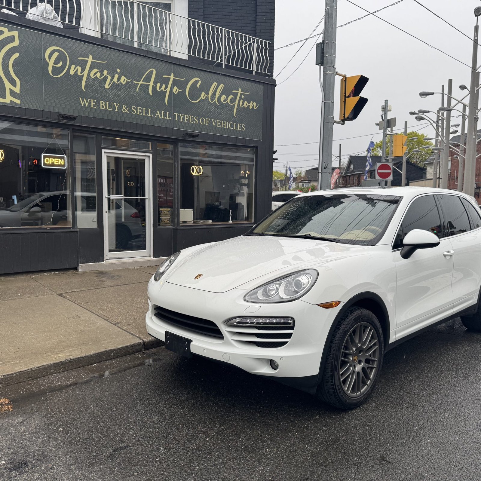 2013 PORSCHE CAYENNE !!! PLATINUM !!! ONE OWNER !!! AWD !!!