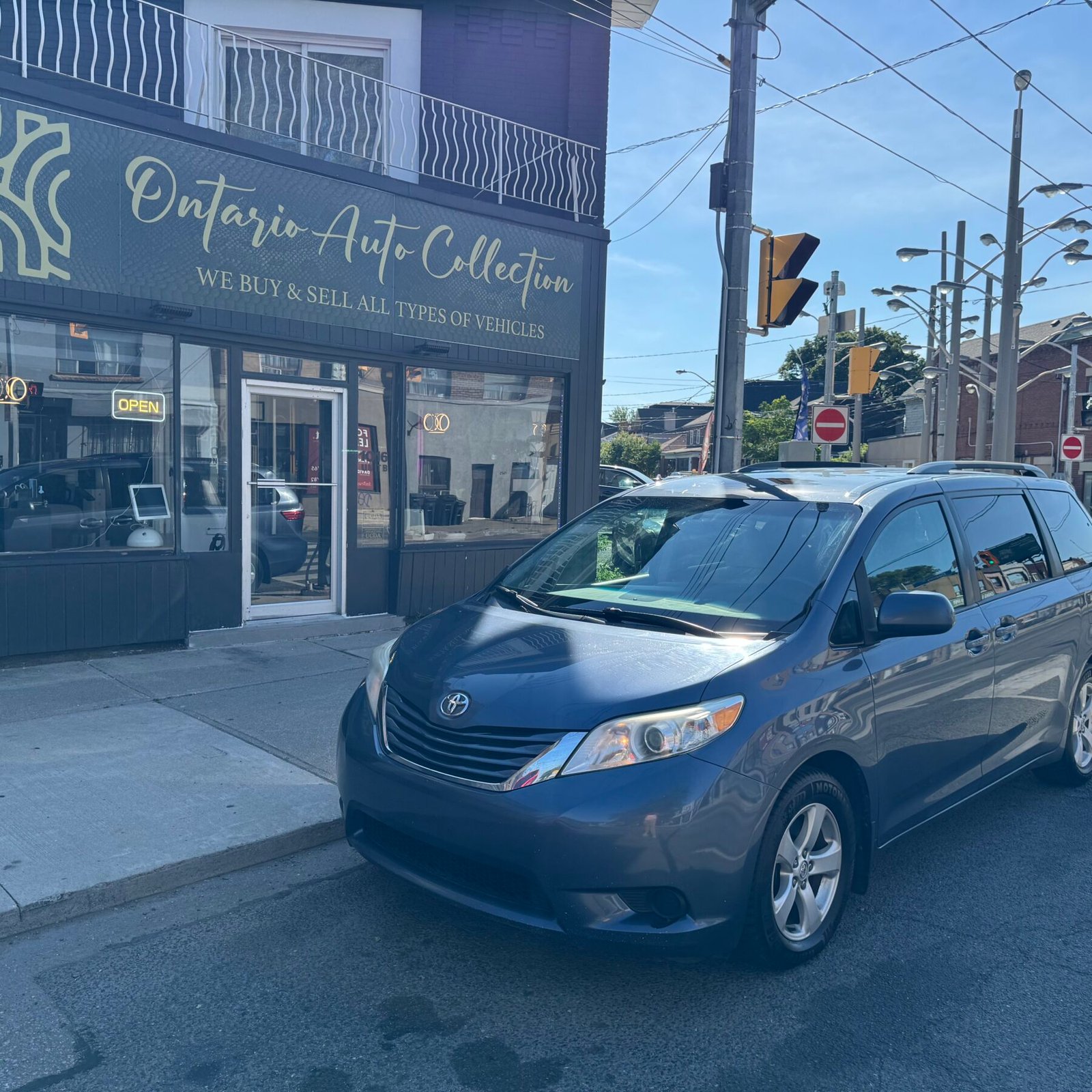 2016 TOYOTA SIENNA !!! LE !!! ONE OWNER !!! NO ACCIDENTS !!!