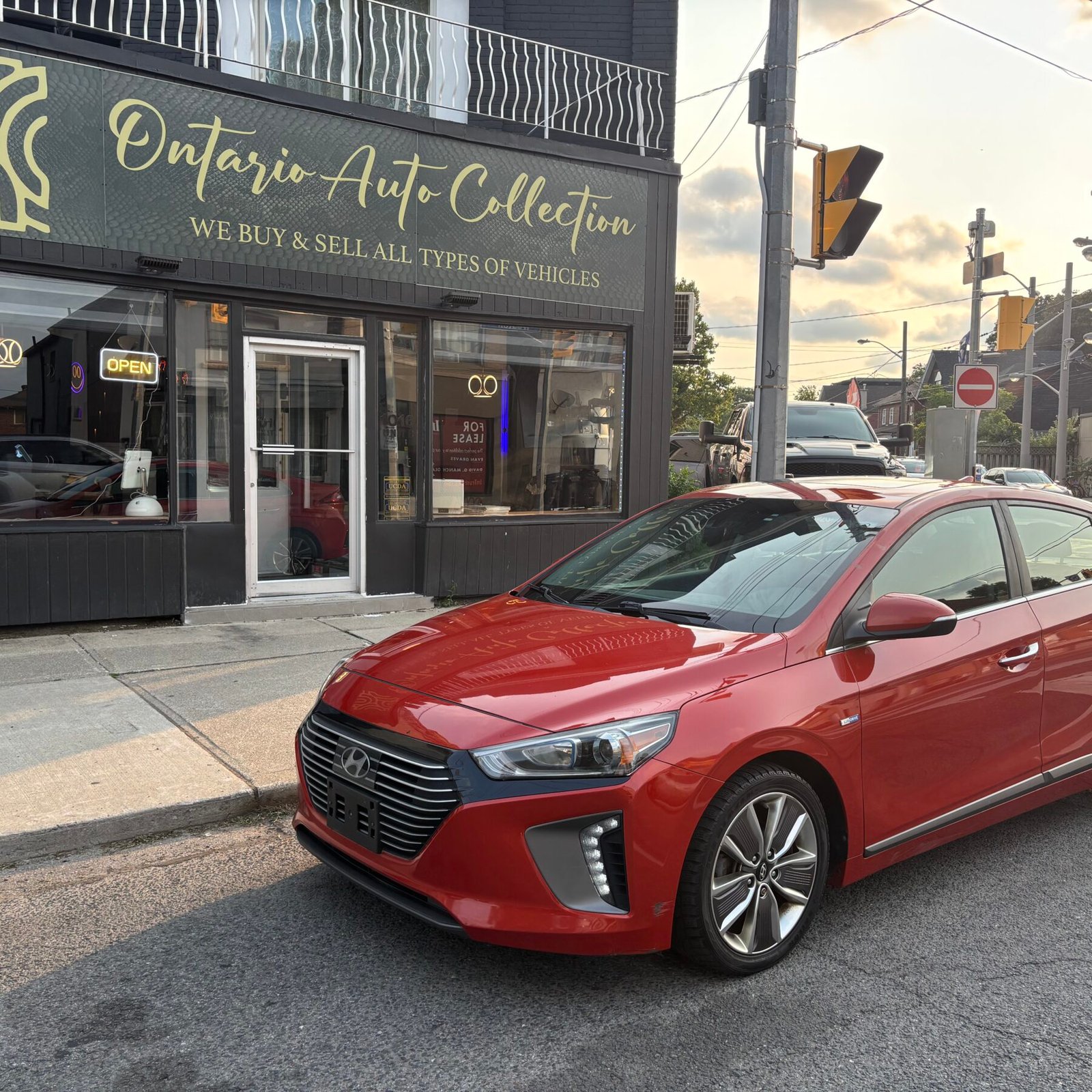 2018 HYUNDAI IONIQ !! HYBRID !! ONE OWNER !! NO ACCIDENTS !!