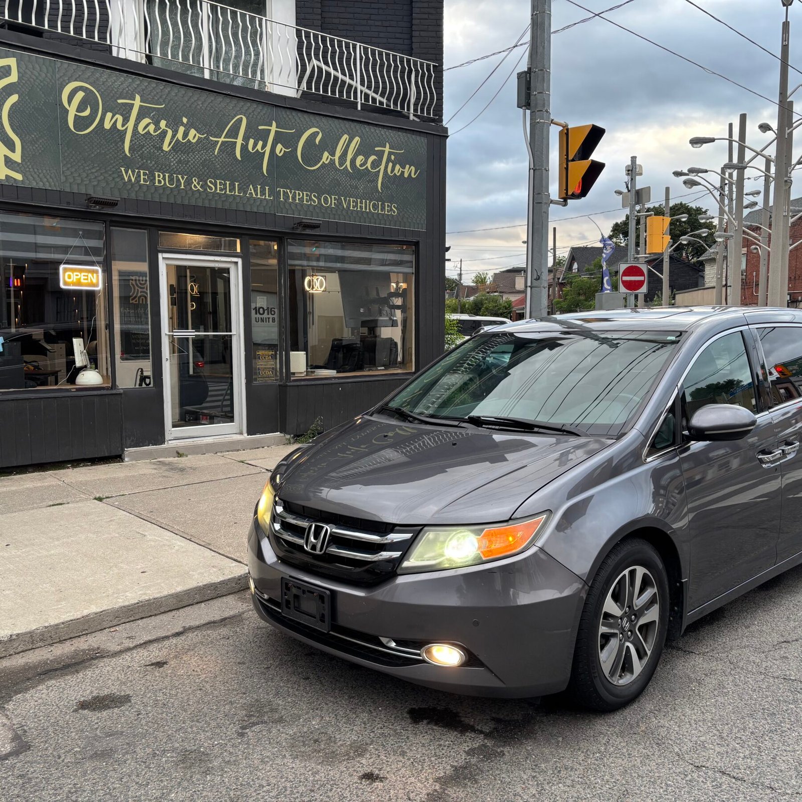 2014 HONDA ODYSSEY !!! TOURING !!! ONE OWNER !! NO ACCIDENTS !!