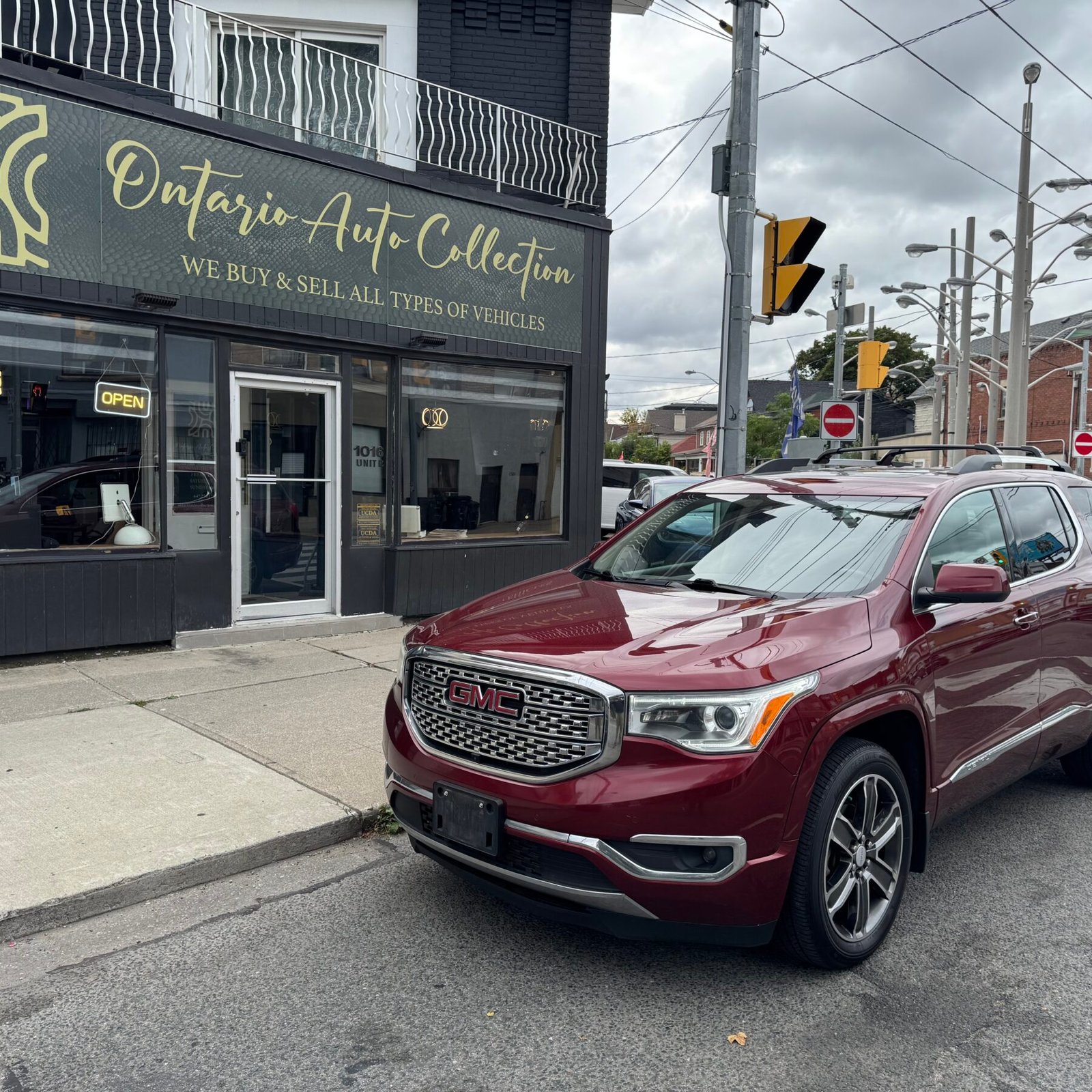 2018 GMC ACADIA !! DENALI !! ONE OWNER !! NO ACCIDENTS !! 4X4 !!